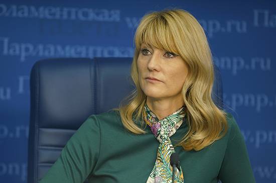 Журова рассказала, какие поправки в Конституцию поддерживает большинство россиян