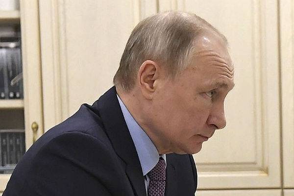 Путин прокомментировал обвал нефтяного рынка