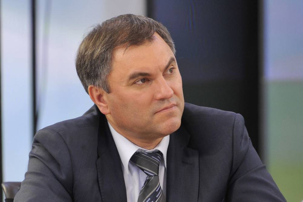 Володин предупредил желавших проголосовать против поправок депутатов о реакции народа