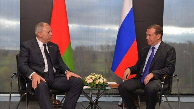 Премьер Белоруссии обсудил с Медведевым нефтяной вопрос