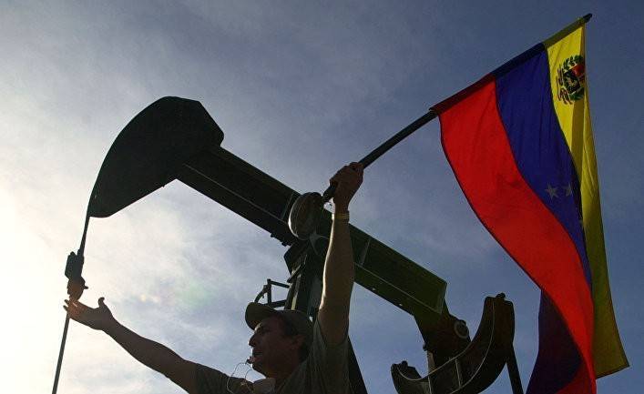 Tal Cual: падение цен на нефть – еще одна проблема для правительства Мадуро