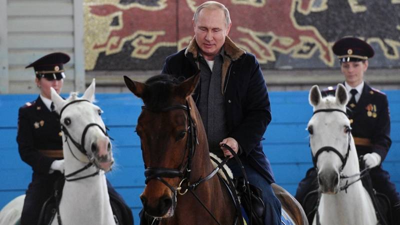 Путинский конституционный манёвр далёк от «брежневского» сценария
