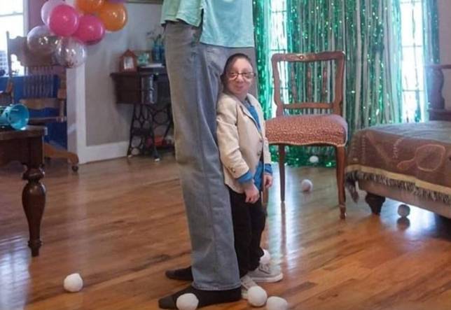 Один из самых низких мужчин в мире к 28 годам вырос до 76 сантиметров