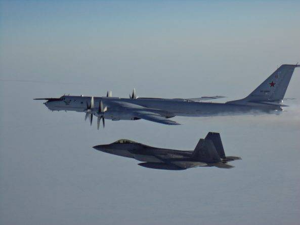 США и Канада перехватили российские самолеты-разведчики около Аляски