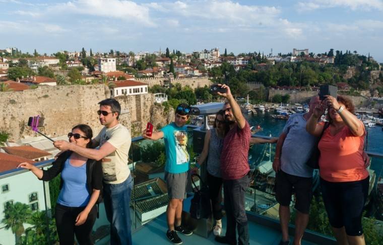 Турция отложила начало туристического сезона из-за коронавируса