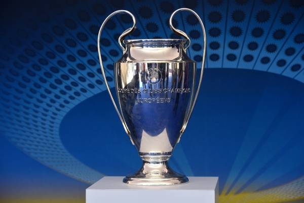 UEFA приостанавливает сезон в Лиге чемпионов из-за коронавируса