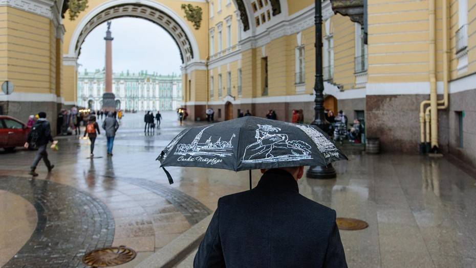 Циклонический вихрь принес в Петербург дождь и туман