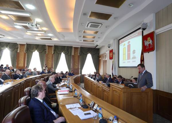 Депутаты заксобрания Челябинской области поддержали поправки в Конституцию. Фракция КПРФ - воздержалась