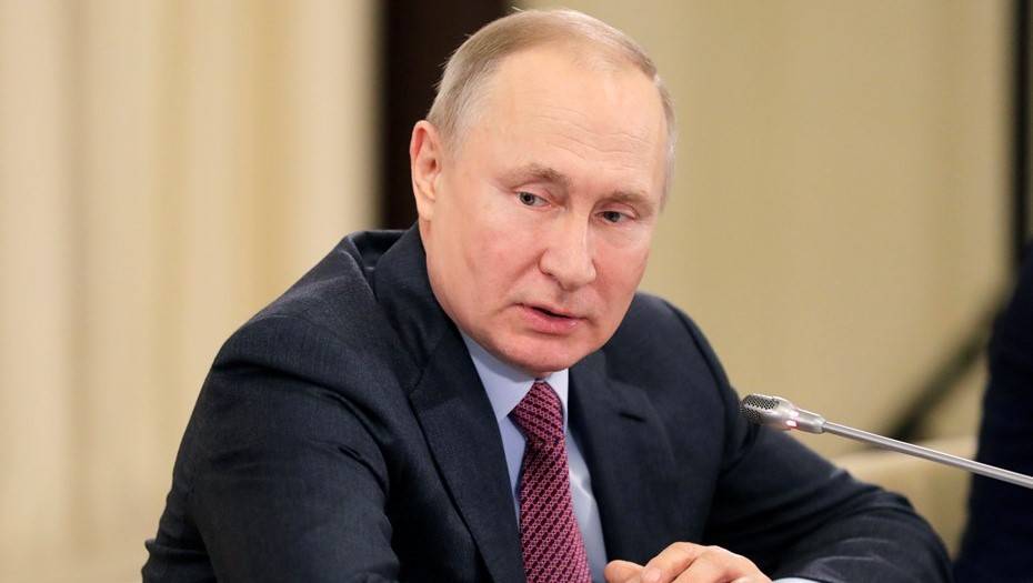 Путин назвал отток капитала из России естественным процессом
