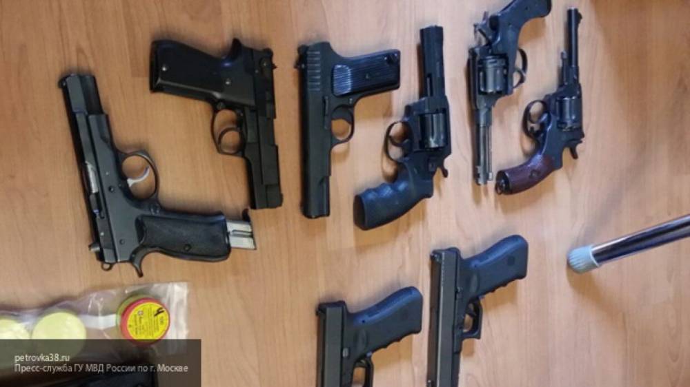 ФСБ накрыла оружейных контрабандистов в Москве и Тюмени