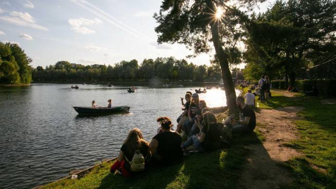 Москвичам предлагают выбрать летнюю программу для парков