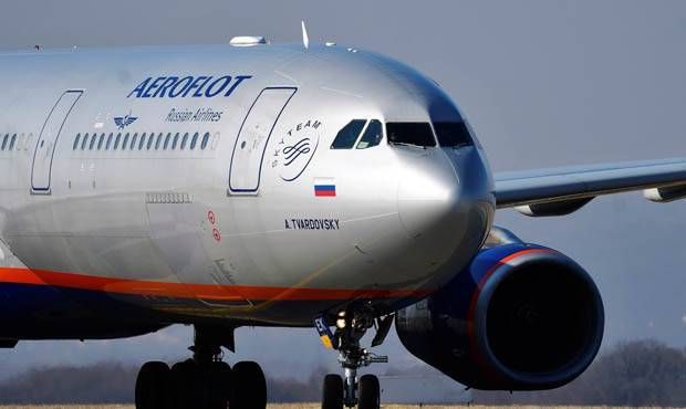 «Аэрофлот» на фоне обвала рубля снизит стоимость билетов за границу