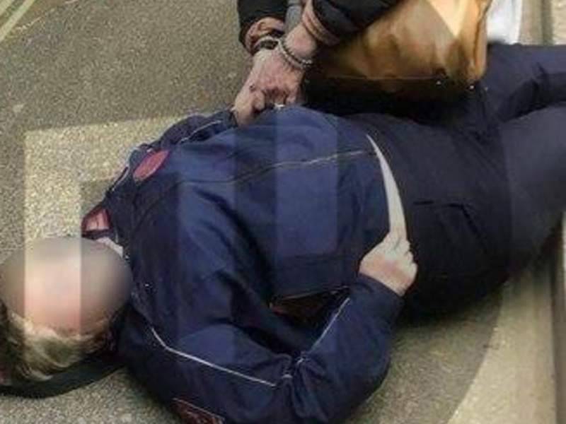 Безбилетник разбил голову контролеру метро в Москве