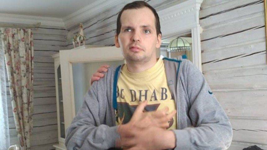 Мать актера Алексея Янина рассказала о состоянии сына после инсульта и комы