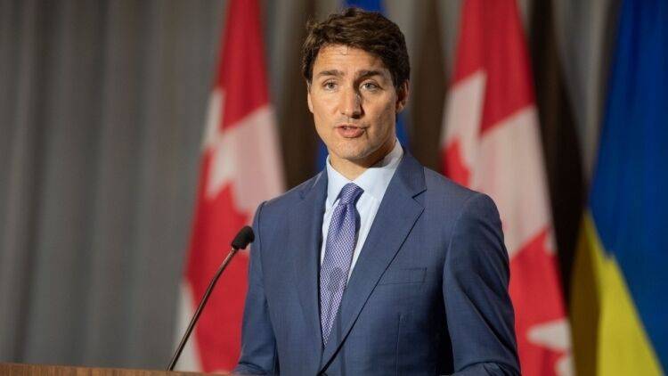 Премьер Канады ушел на карантин из-за признаков коронавируса