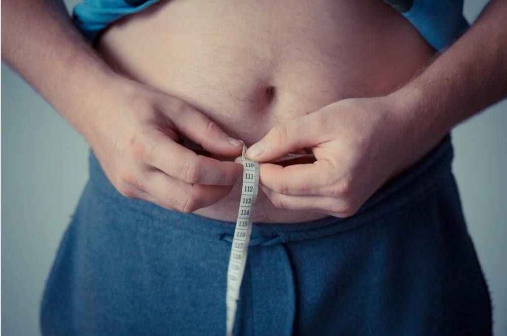 Диетолог сообщил о признаках пандемии ожирения в России
