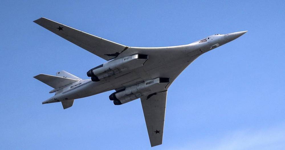 В Минобороны рассказали о полете российских Ту-160 над Атлантикой