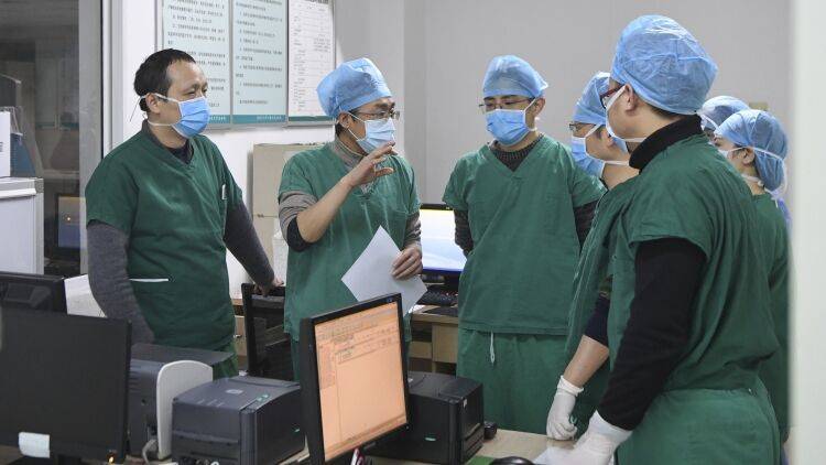 Китайский эксперт назвал сроки окончания пандемии коронавируса