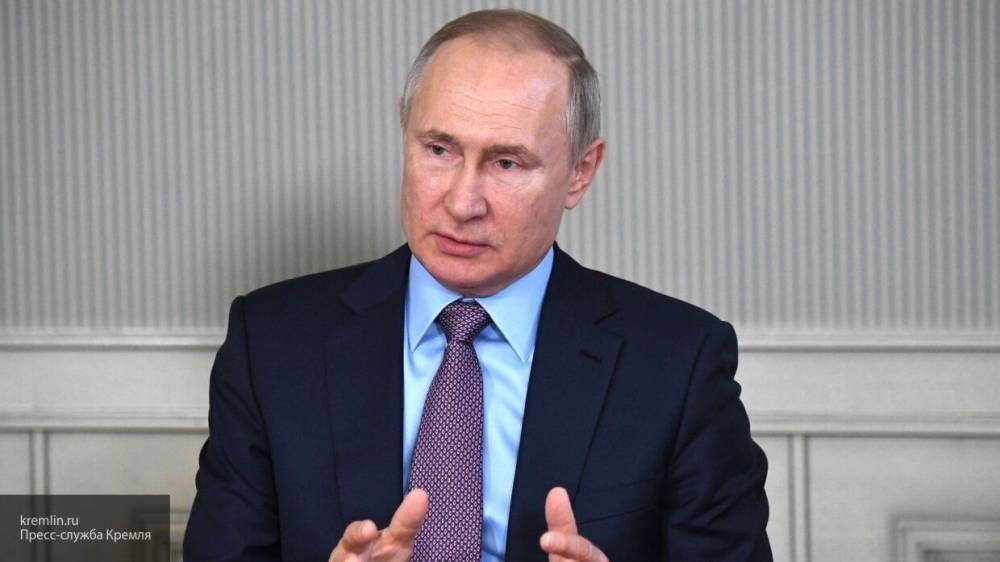 Путин согласился, что зарплаты топ-менеджеров госкорпораций должны быть скромнее