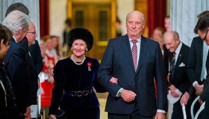 Короля и королеву Норвегии поместили под карантин
