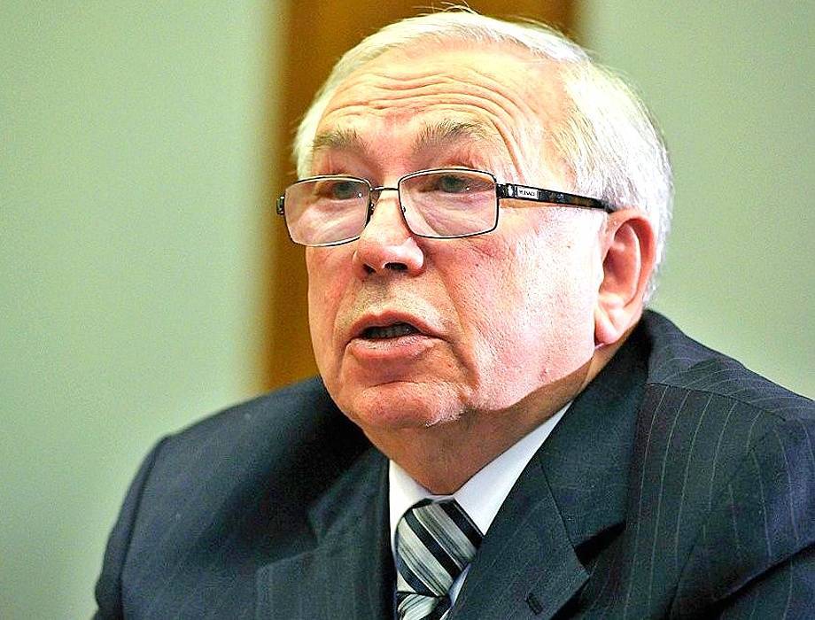 Голосовавший за правки в Конституцию сооснователь «Яблока» покинул партию