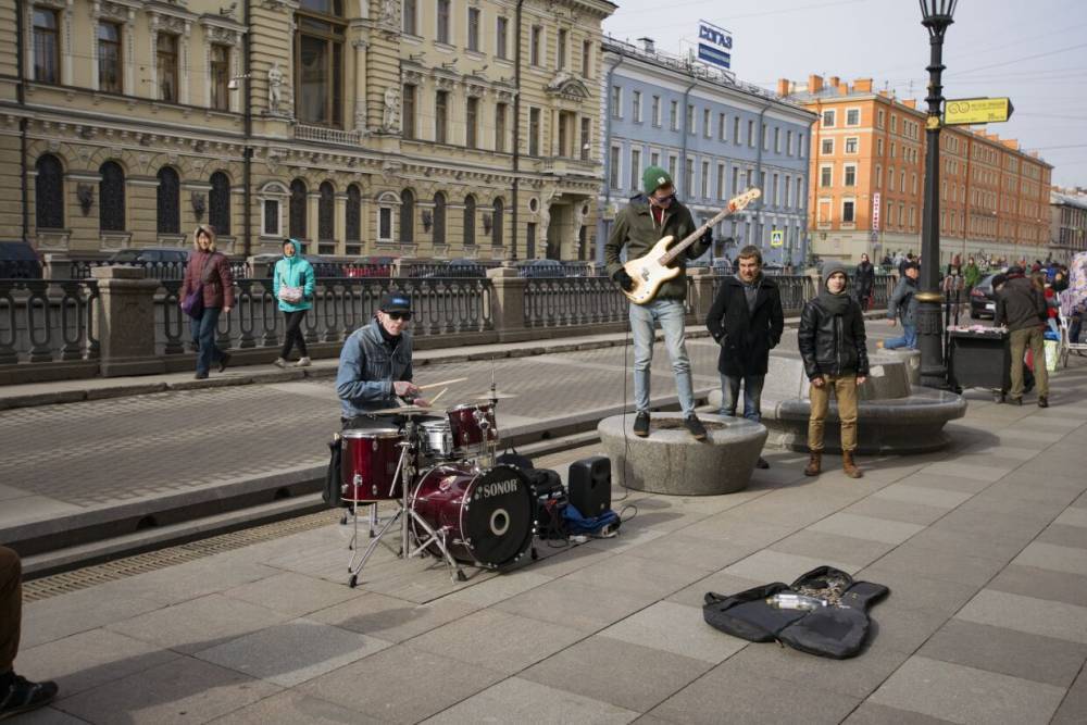 В Петербурге могут узаконить выступления уличных музыкантов