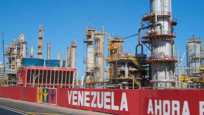 США наказали Россию за торговлю венесуэльской нефтью