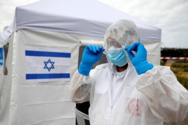 Израильские врачи несут «боевые потери» на передовой борьбы с коронавирусом