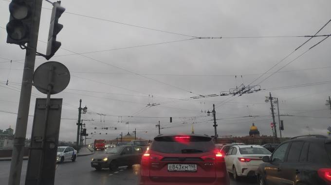 На Стрелке Васильевского острова отключились светофоры