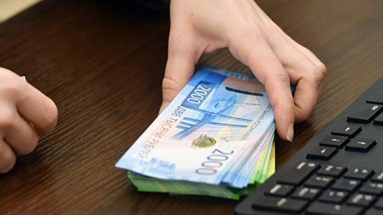 Зарплаты ниже, квартиры дороже: как меняется благосостояние крымчан