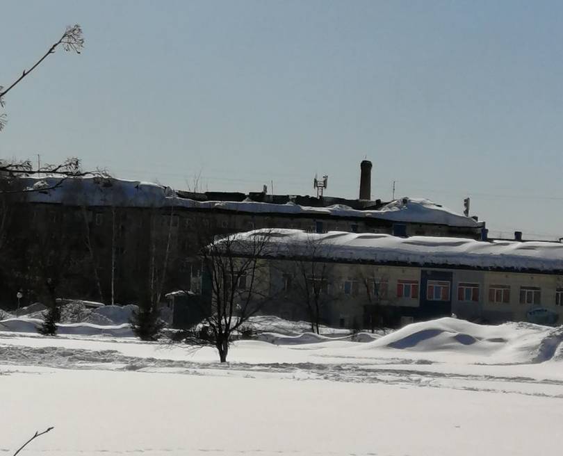 В Междуреченске частично обрушилась крыша жилого дома