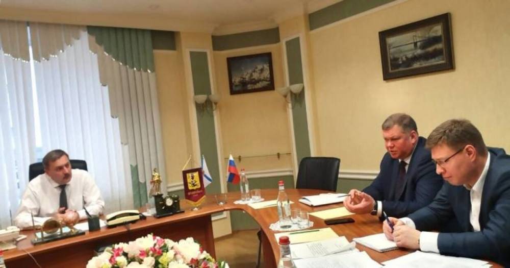 Начальник УПРДОР «Холмогоры» дал советы мэру Архангельска, как привести дороги в порядок