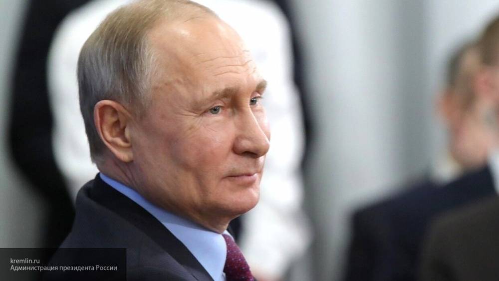 Путин обсудил с членами Совбеза угрозу коронавируса в мире