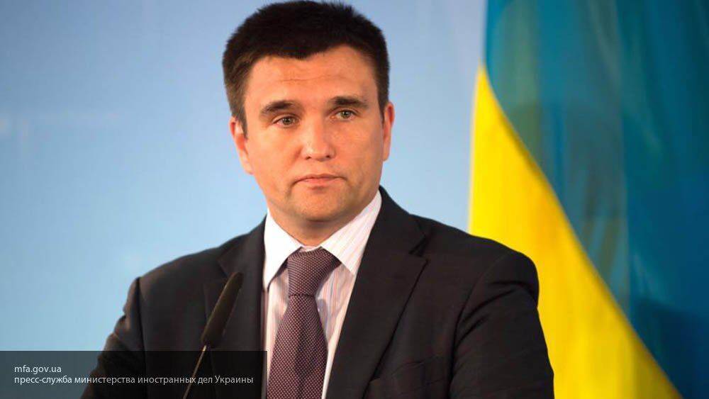 Климкин заявил, что "война" с Россией закончится пением украинского гимна в Крыму