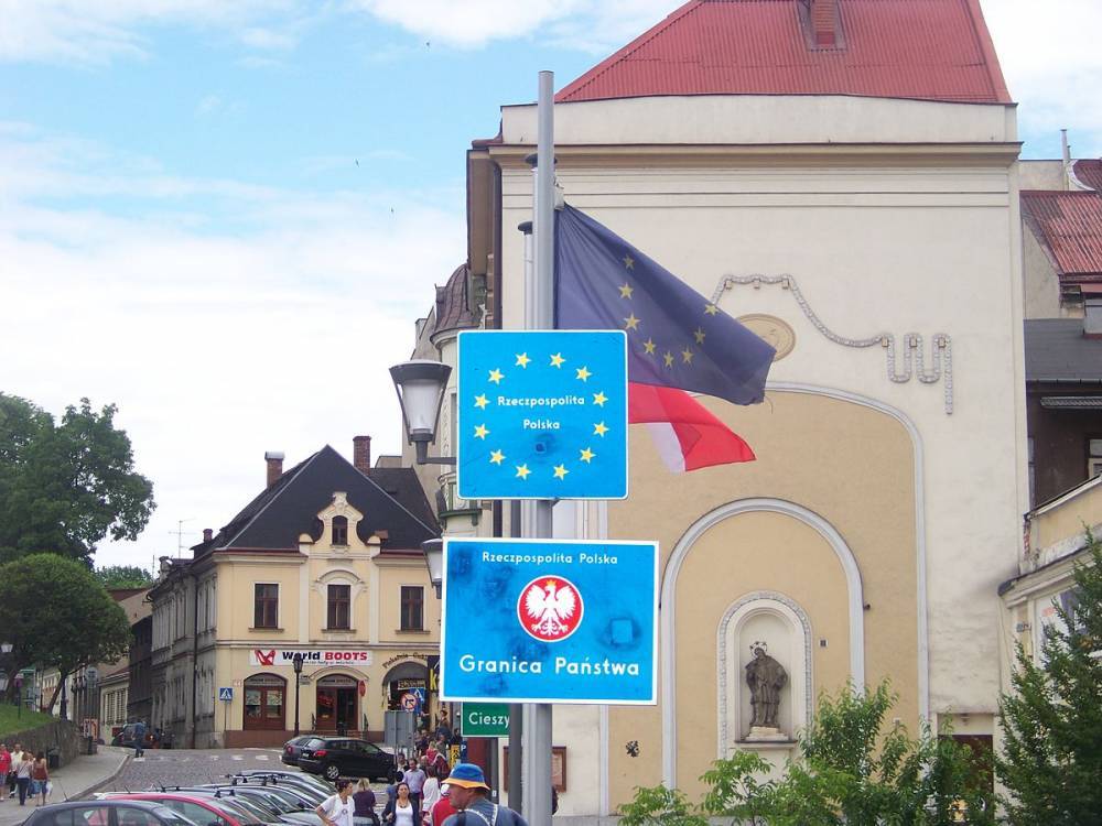 Чехия полностью закрывает границы с 16 марта