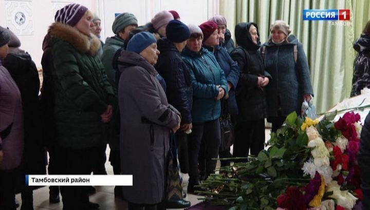 В Тамбовском районе прошли похороны убитой школьницы