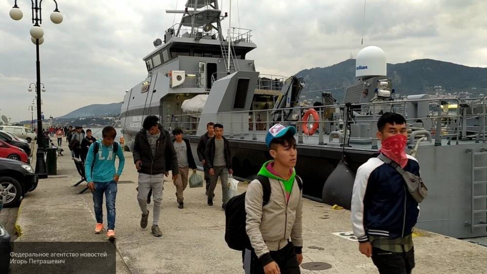 Багдасаров назвал поток беженцев из Турции в ЕС провокацией Эрдогана
