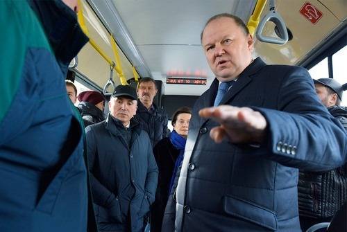 Цуканов пожурил власти ЯНАО и ХМАО за пассивность в работе по переводу автобусов на газ