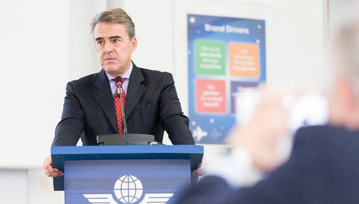 Глава IATA: сферу авиаперевозок ждет коллапс, если вспышка коронавируса продлится еще 2-3 месяца