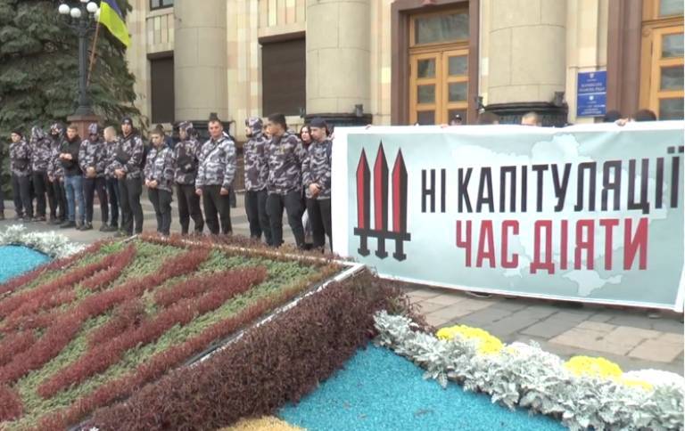 «Картина из позорных пазлов!» – на Порошенко-ТВ заговорили о неизбежном майдане