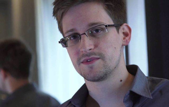 Эдвард Сноуден задумался над покупкой биткоина