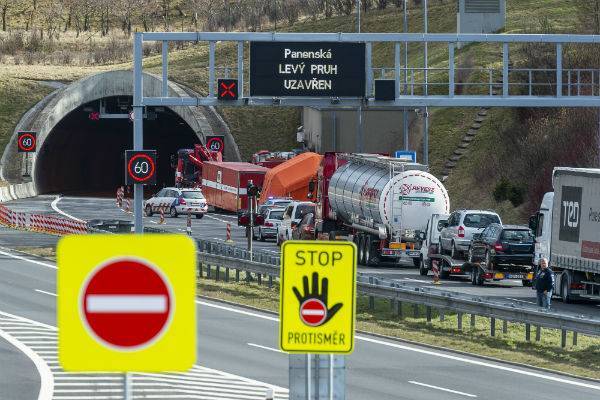 Вторые после КНДР: Чехия полностью закрывает границы на въезд и выезд