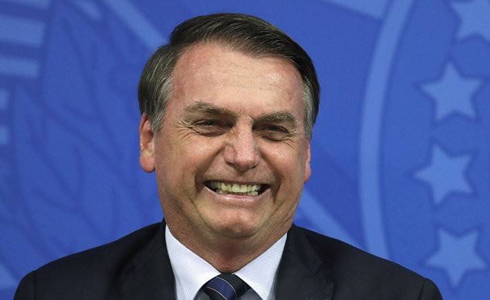 ИноСМИ: президент Бразилии заявил, что у него нет коронавируса