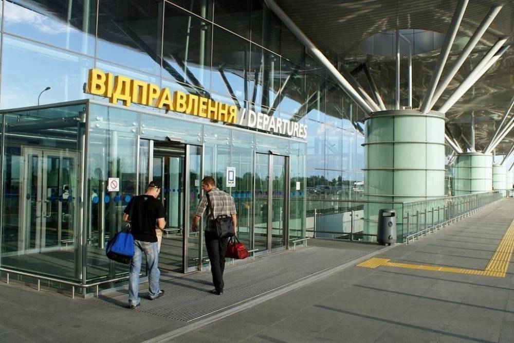 Украина закрывает авиасообщение с 17 марта из-за коронавируса
