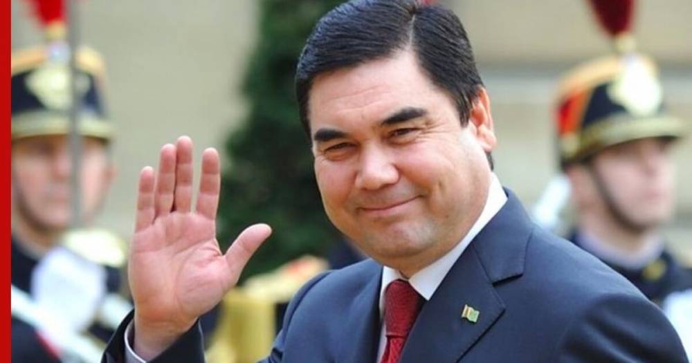 Президент Туркмении призвал защищаться от коронавируса дымом