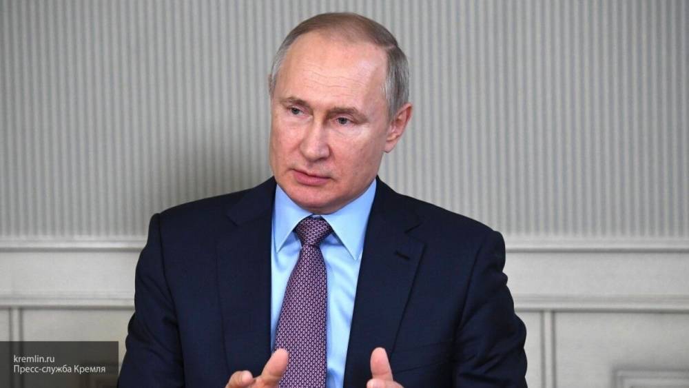 Путин подписал закон об изменении Конституции РФ