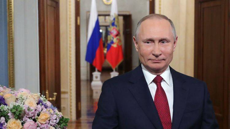 Путин подписал закон о внесении поправок в Конституцию