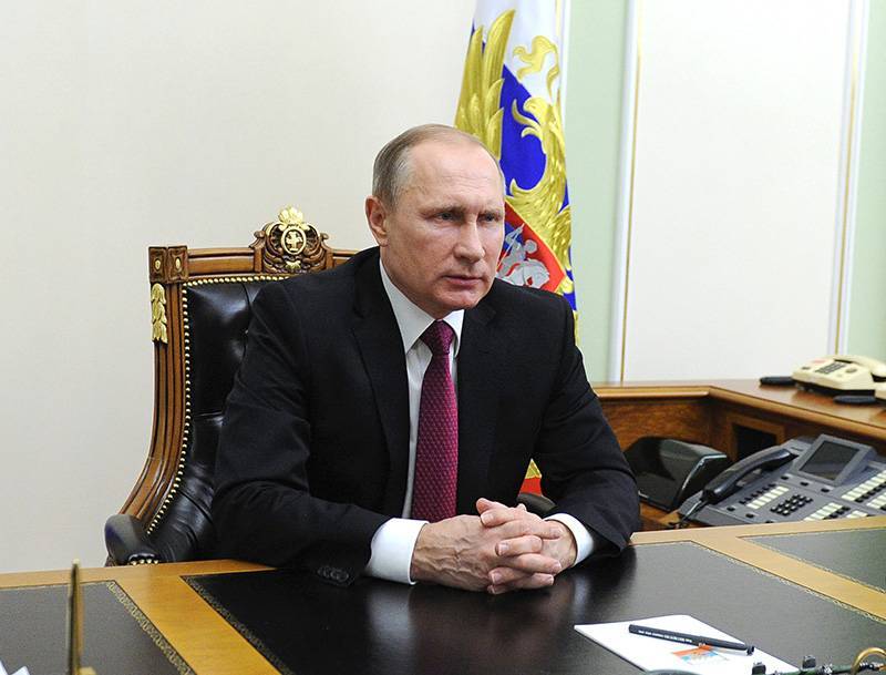 Кремль раскрыл детали обращения Путина в Конституционный суд