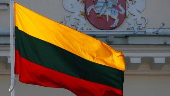 МИД Литвы призывает сограждан, находящихся за границей, быстрее вернуться