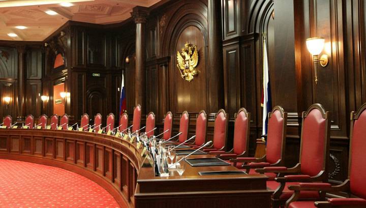 По запросу Путина проект поправок в Основной закон рассмотрит Конституционный суд